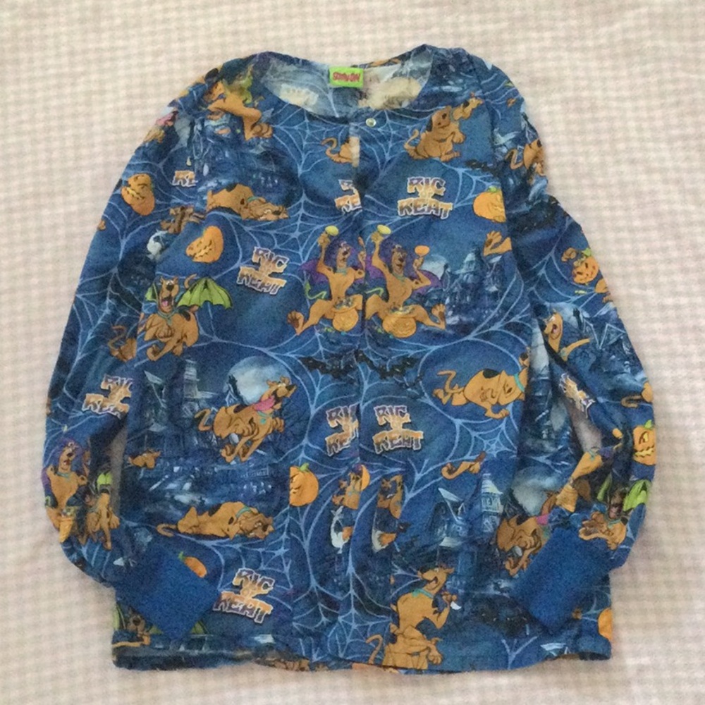 Scooby-Doo Graphic Scrub shirt jacket